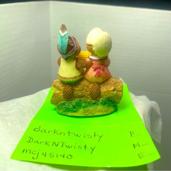 Vintage 1992 Hallmark Tender Touches Sweet Sharing Thanksgiving Beavers Figurine - Picture 3 of 8